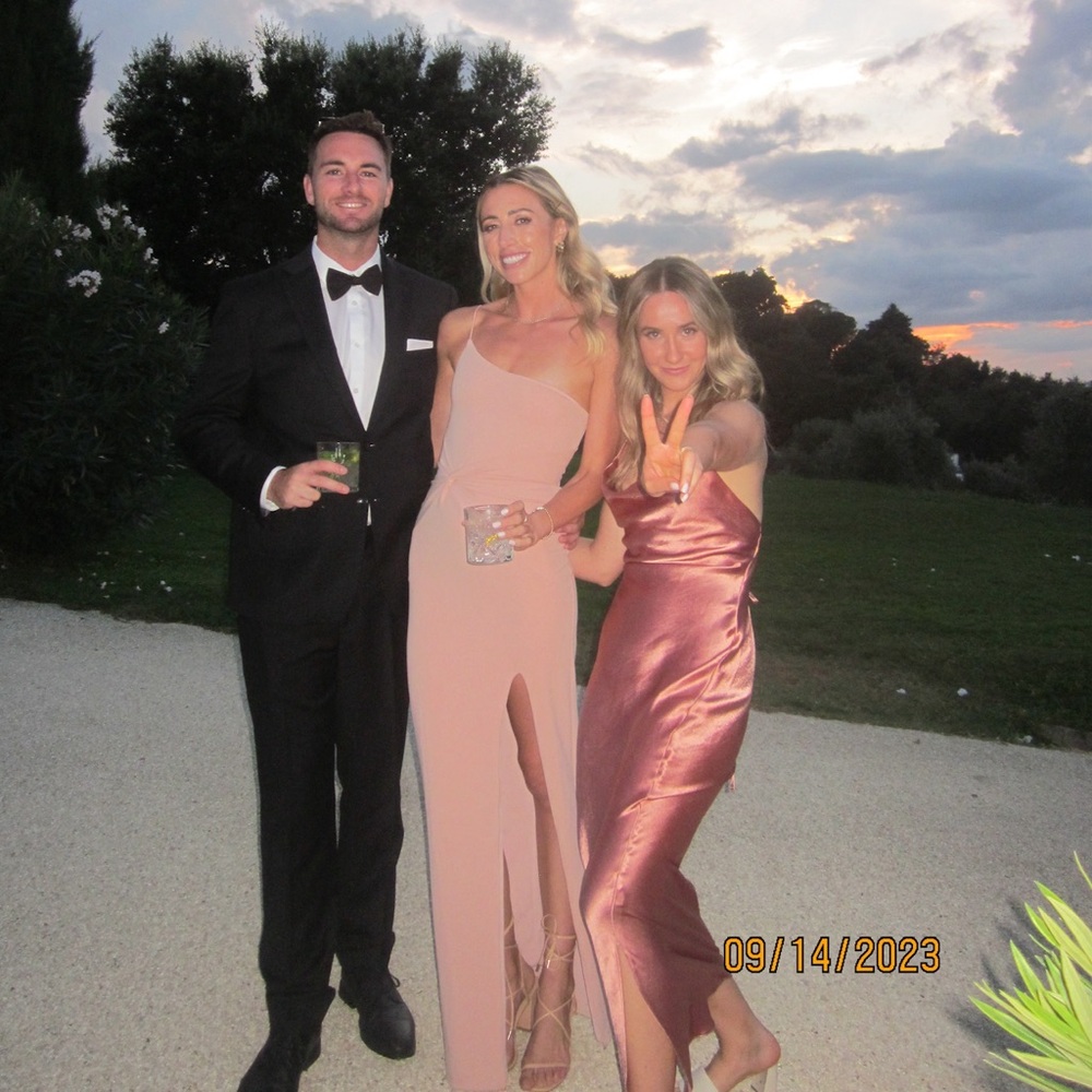 Nookie Lush One Shoulder Gown in Blush, Size Small
Worn once for a wedding